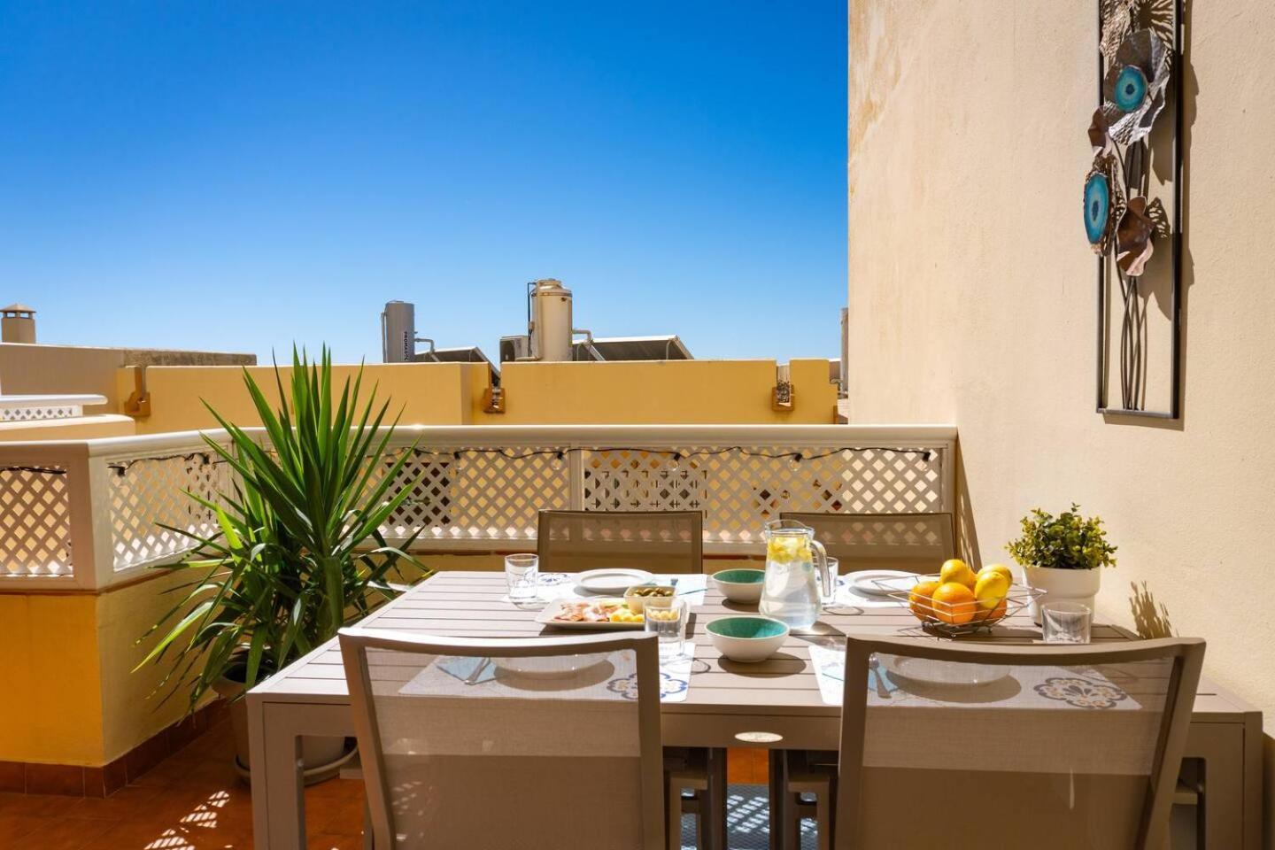 Modern Beachside Flat In Wyndham Costa Del Sol Сasa de vacaciones