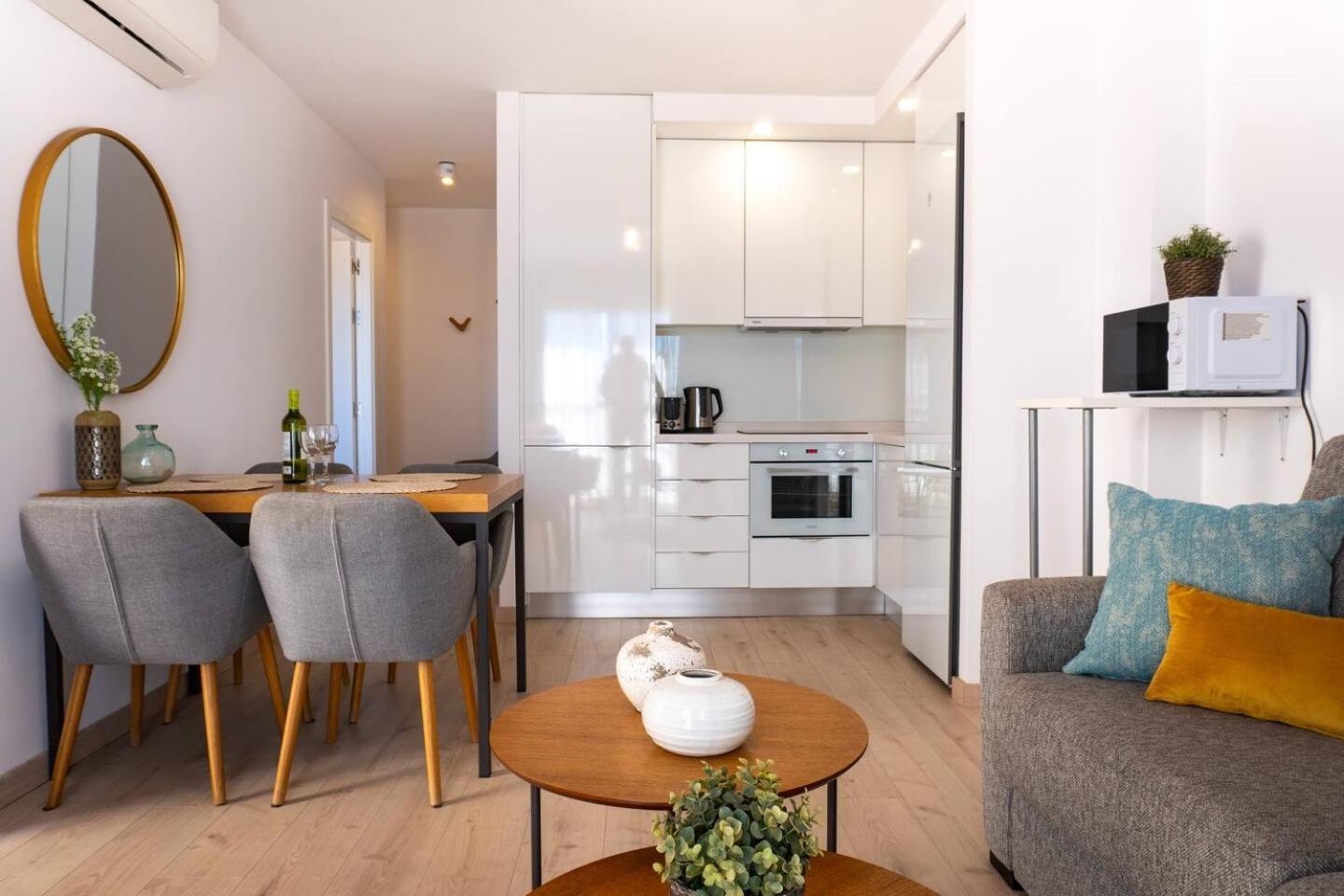 Сasa de vacaciones Modern Beachside Flat In Wyndham Costa Del Sol